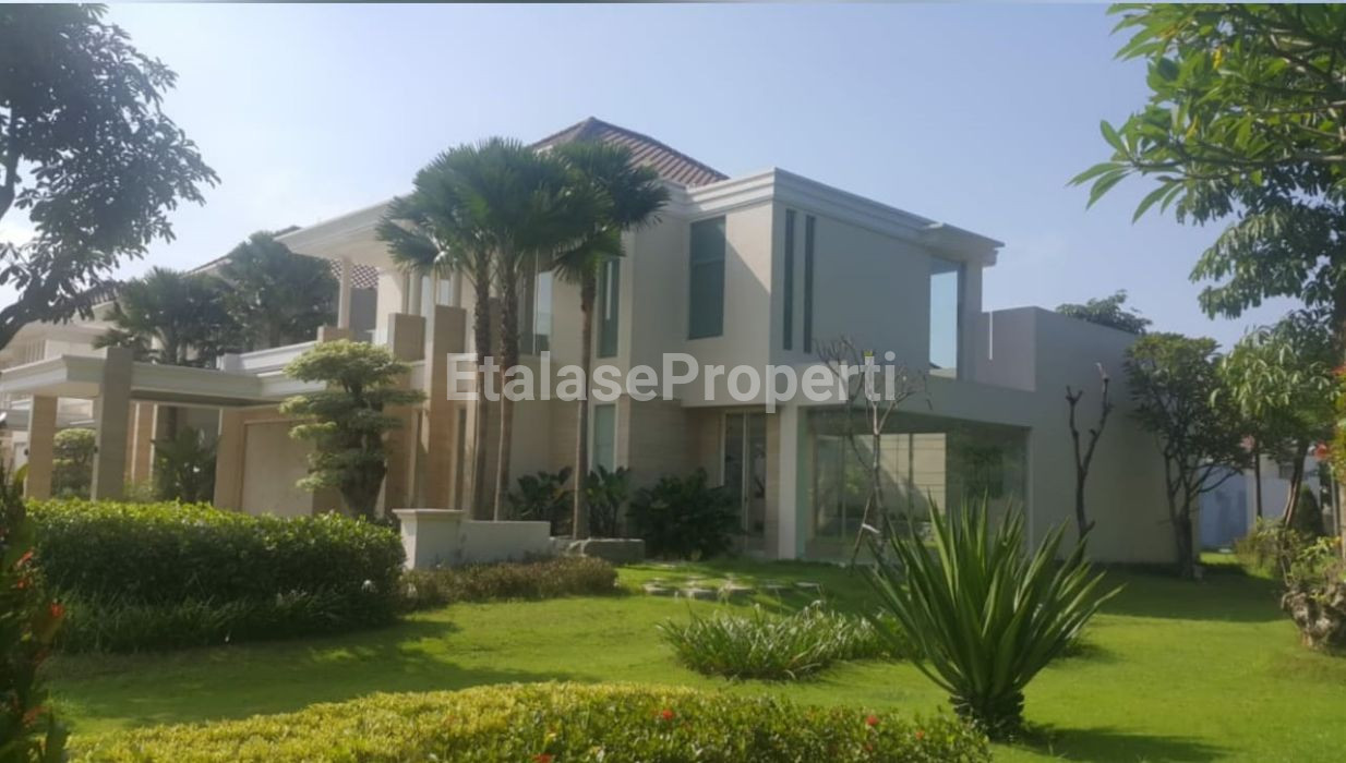 Foto properti Rumah Pakuwon Indah La Riz Grand Golf Residence  Di Surabaya Barat 2