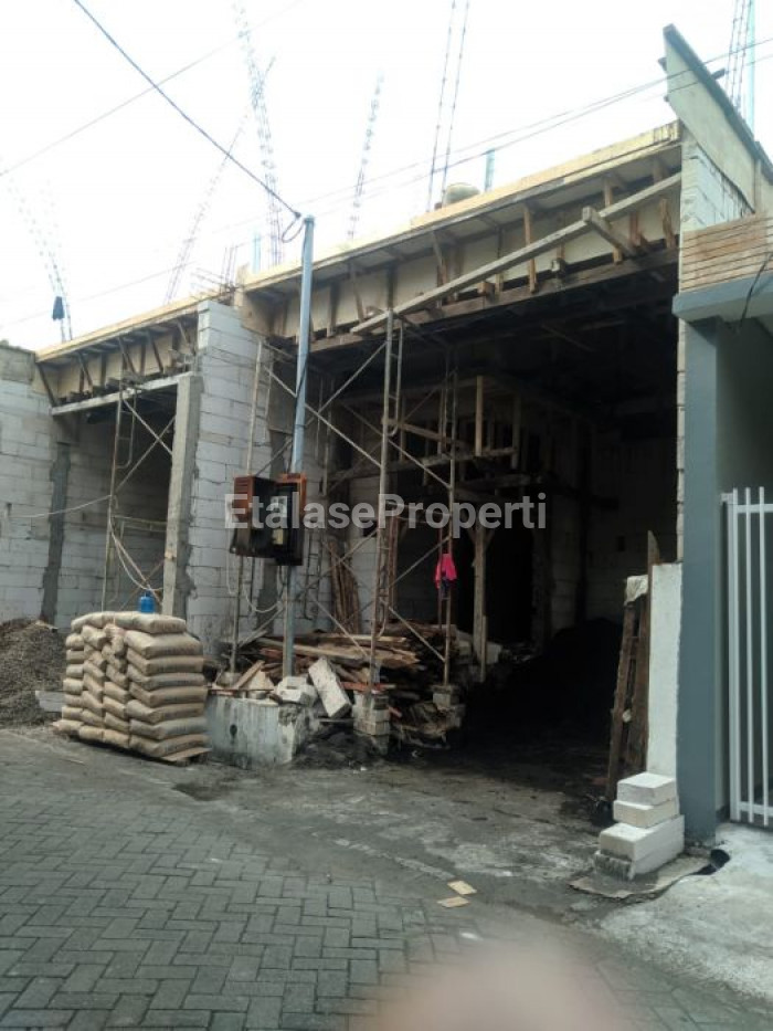Foto properti Ready 2 Unit  Rumah BARU Siap Huni Strategis Di Jalan Virgo Surabaya Timur 3