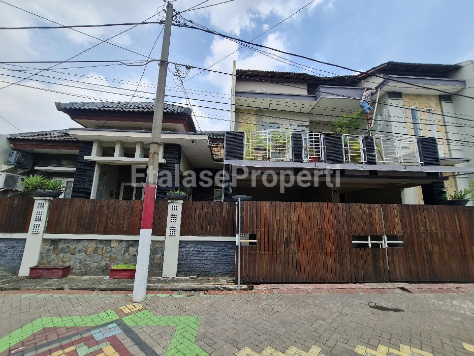 Foto properti Jual Cepat Rumah Nyaman Di Griyo Wage Asri, Taman, Sidoarjo 1