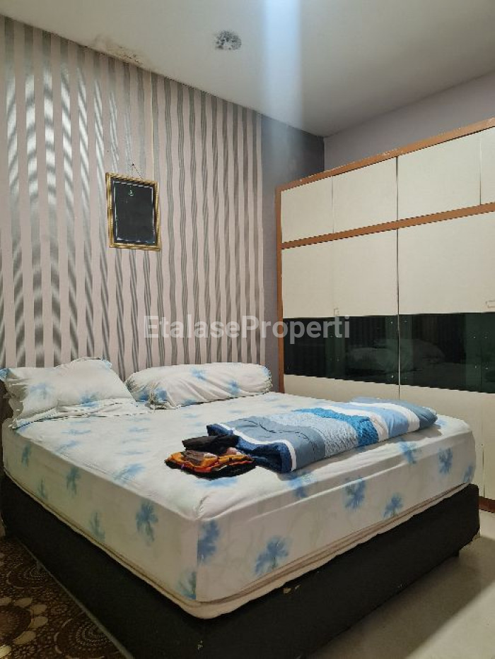 Foto properti Jual Cepat Rumah Nyaman Di Griyo Wage Asri, Taman, Sidoarjo 9