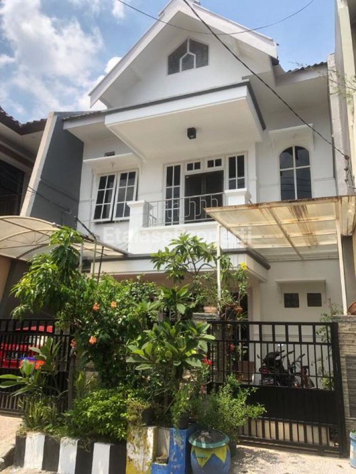 Foto properti Rumah Dijual Rumah Sejuk & Minimalis Di Babatan Pantai,  Surabaya Timur 1