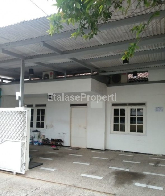 Foto properti Rukan Wisma Permai   Barat  1,5 Lantai Lokasi  SUPER PRIME Surabaya Timur 2