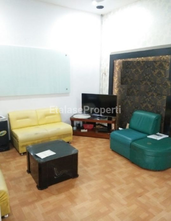 Foto properti Rukan Wisma Permai   Barat  1,5 Lantai Lokasi  SUPER PRIME Surabaya Timur 3