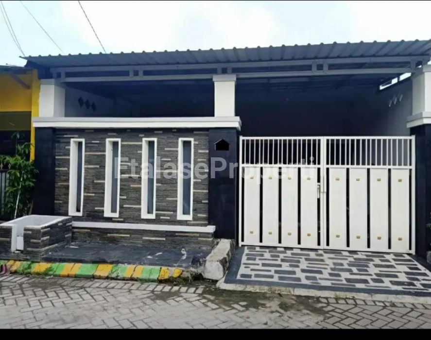 Foto properti JUAL RUMAH DI PERUM LIDAH KULON, WIYUNG-SURABAYA BARAT 1