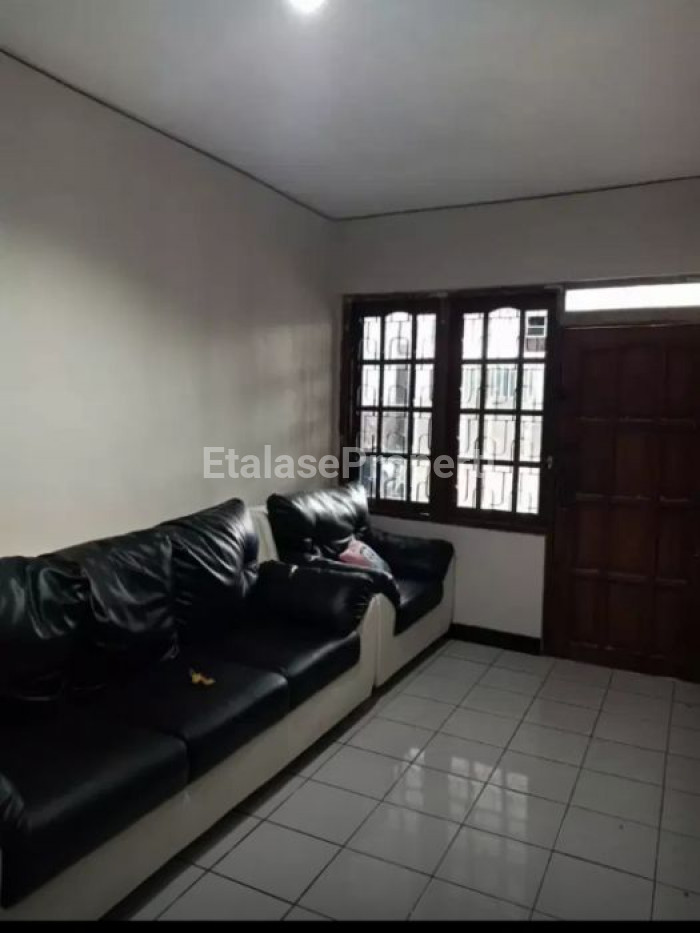 Foto properti JUAL RUMAH DI PERUM LIDAH KULON, WIYUNG-SURABAYA BARAT 2