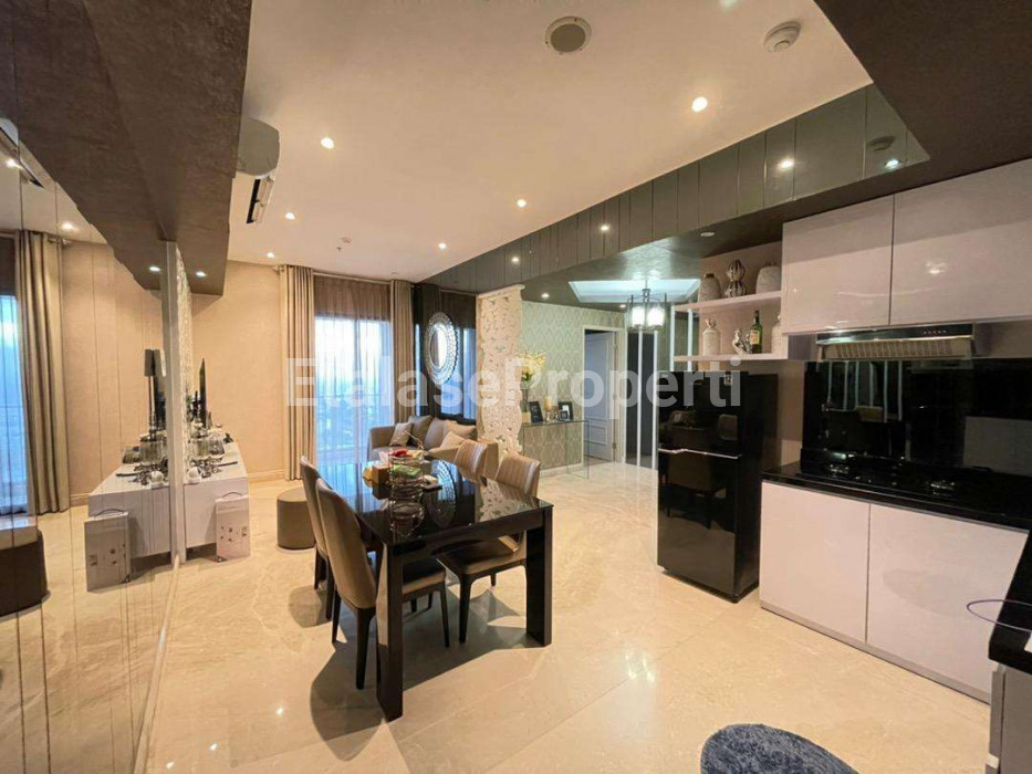 Foto properti UNIT SUPER BAGUS JARANG DIPAKAI ! Disewakan Apartemen The Peak Tunjungan Plaza FULL FURNISH MEWAH 1