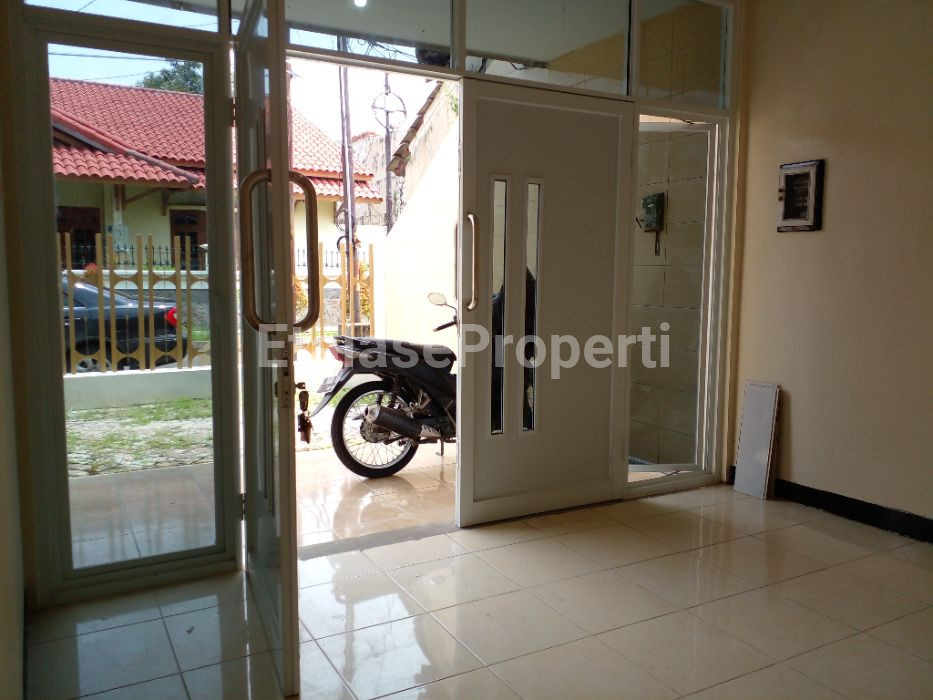 Foto properti Di Jual Jemursari  Atap Galvalum  Luas  200m2 Hanya 2.7 M 4