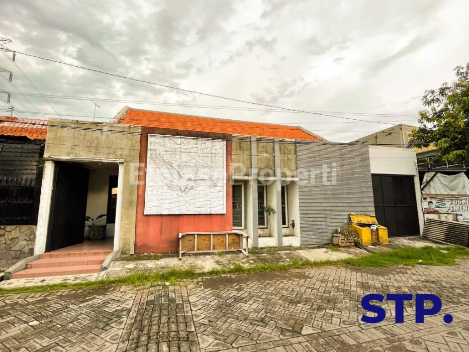 Foto properti Jual Cepat! Rumah 1 Lantai Dukuh Kupang Barat Cocok Untuk Dibangun Kos-kosan 1