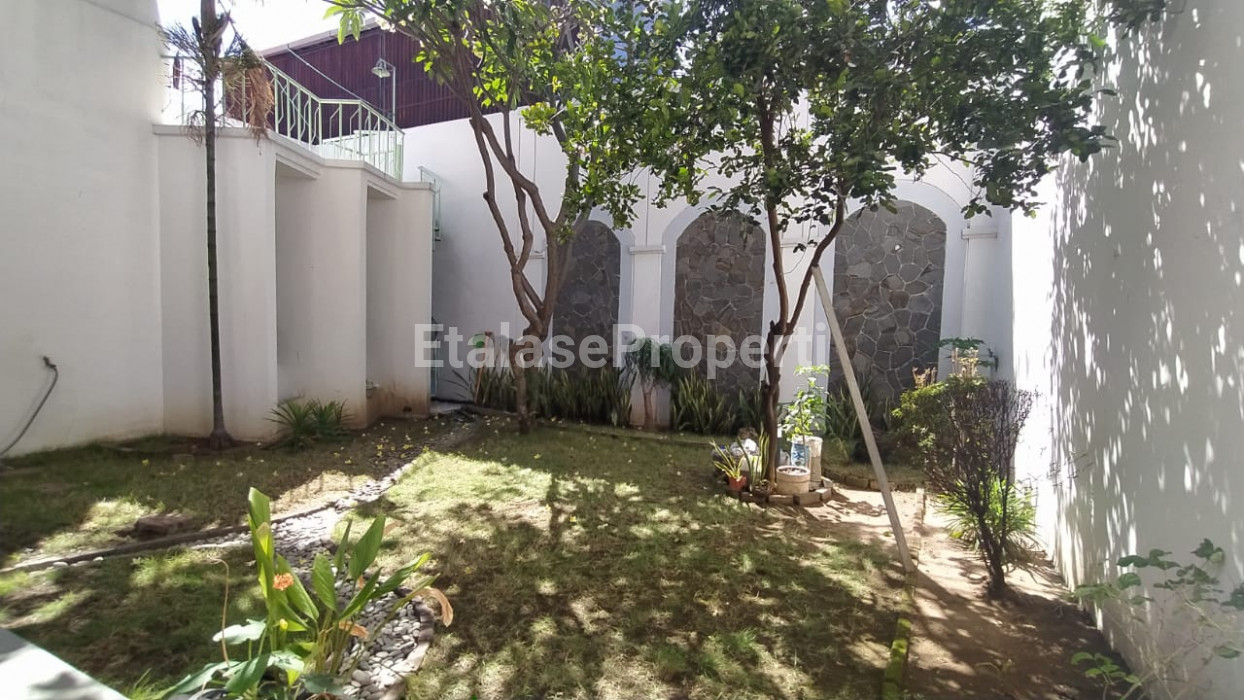 Foto properti Dijual Rumah Prapen Indah Timur Surabaya 6