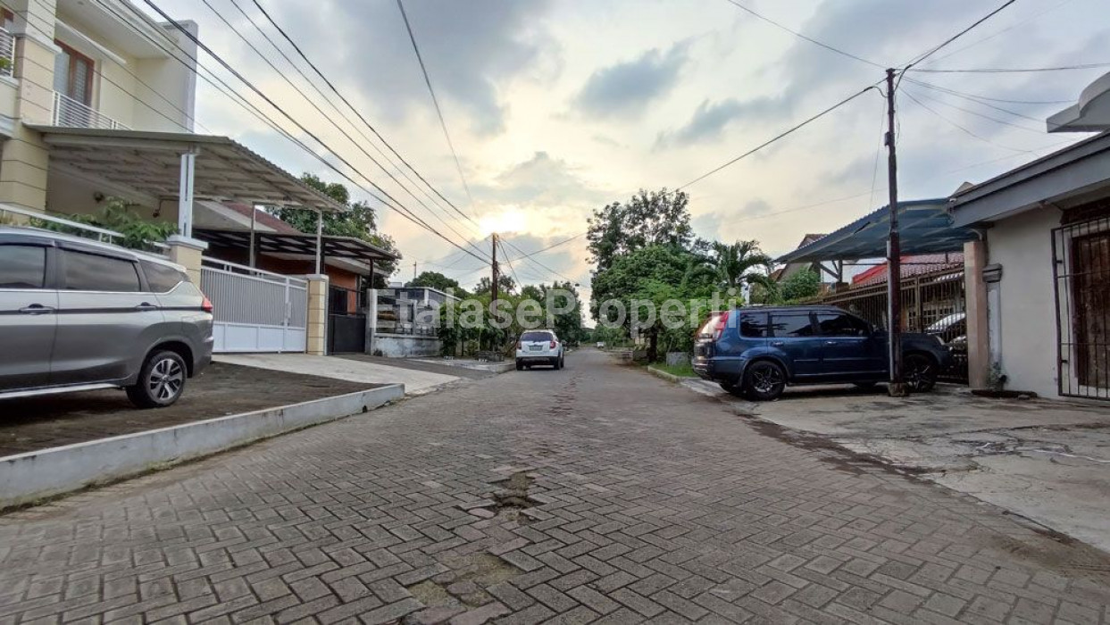 Foto properti Dijual Rumah Darmo Sentosa Raya (DSR) Surabaya Barat 9