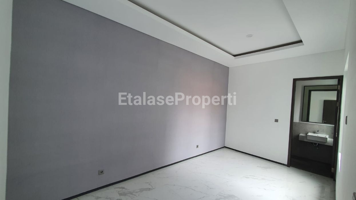 Foto properti Dijual Rumah Baru Taman Gapura Citraland 6