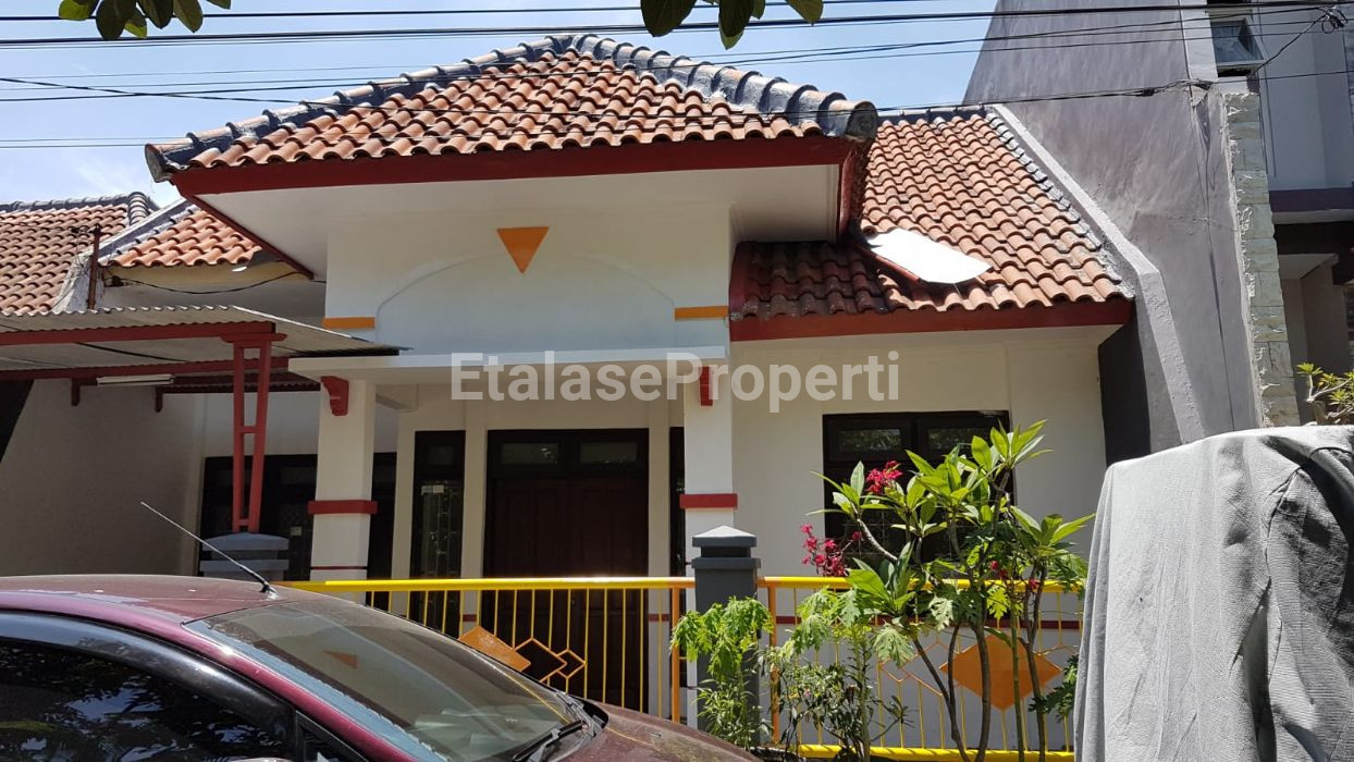 Foto properti Dijual Rumah Di Perum Kebraon Indah 2