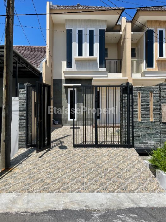 Foto properti Dijual Rumah 2 Lantai Baru Rungkut Penjaringan Asri Surabaya 1